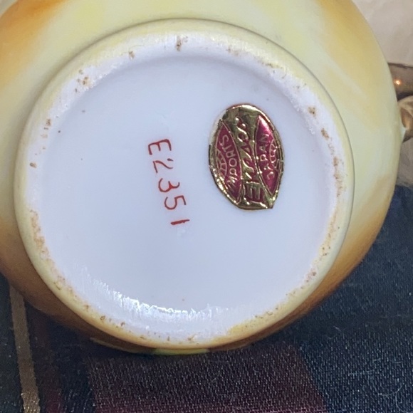 . Vintage Fresco Sugar Bowl & Creamer Set - Hand Painted Floral Pattern Set - Picture 7 of 11